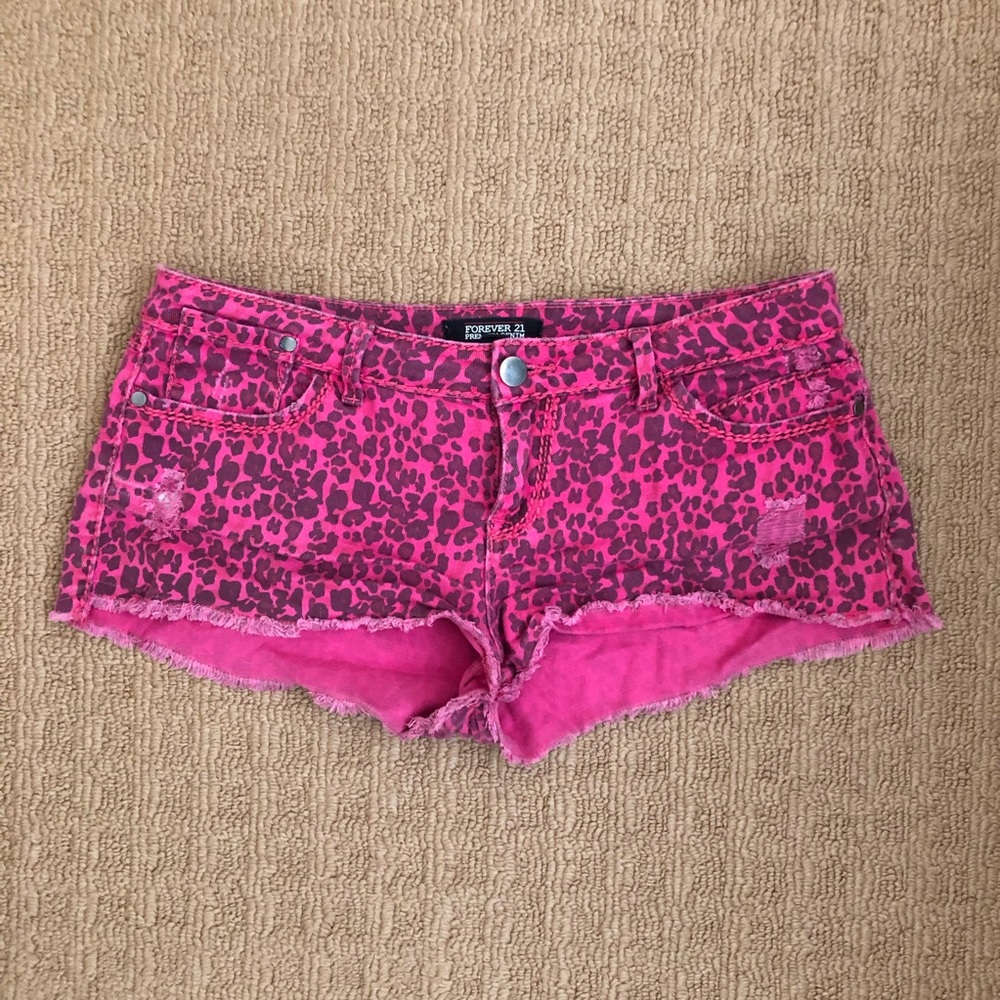 Forever 21 low rise pink cheetah print shorts